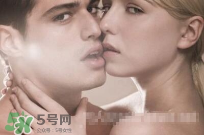 夫妻兩地分居怎么解決生理需求？夫妻兩地分居該如何相處？