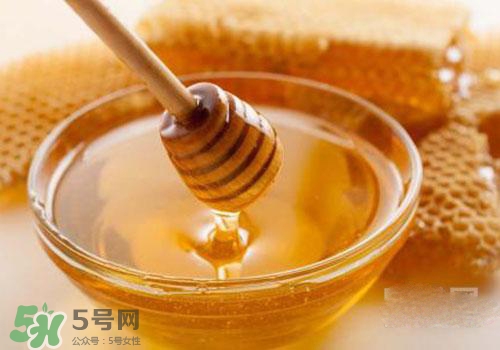 桃花茶可以加蜂蜜嗎？桃花茶可以和蜂蜜一起喝嗎？