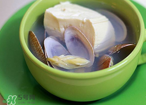 花甲能和豆腐一起吃嗎？花甲和豆腐能一起吃嗎？