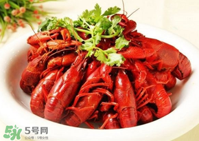 月經(jīng)可以吃油燜大蝦嗎？經(jīng)期能吃油燜大蝦嗎？