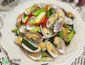 花甲發(fā)臭還能吃嗎？花甲買回來有點臭可以吃嗎？