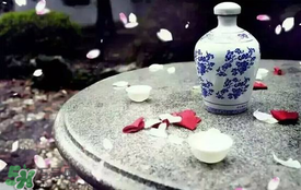 桃花醉酒好喝嗎？喝桃花醉酒有什么好處？