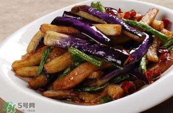 如何炒茄子不黑？怎么炒茄子不黑
