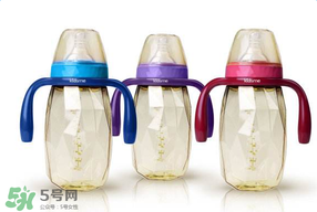奶瓶能用洗潔精洗嗎？洗潔精能洗奶瓶嗎？
