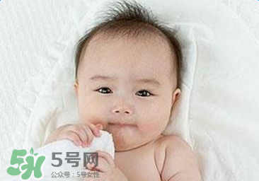 寶寶有鼻屎不通氣怎么辦？寶寶有鼻屎鼻塞怎么辦？