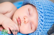 怎么樣給寶寶清理鼻腔？給寶寶清理鼻腔要注意什么？