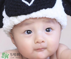 怎么樣給寶寶清理鼻腔？給寶寶清理鼻腔要注意什么？