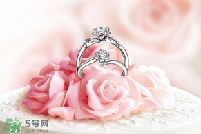 lovelove戒指是什么牌子？lovelove真愛之花戒指多少錢？