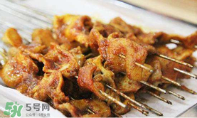 花甲和羊肉能一起吃嗎？羊肉可以和花甲一起吃嗎？