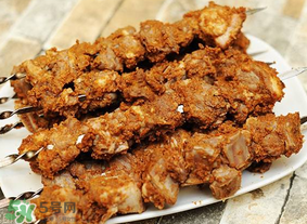 花甲和羊肉能一起吃嗎？羊肉可以和花甲一起吃嗎？