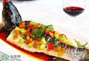 花甲可以和魚一起吃嗎？花甲和魚能一起吃嗎？