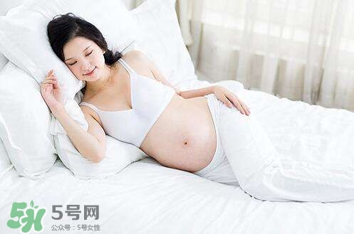孕婦摸肚子會(huì)繞頸嗎？孕婦摸肚子胎兒能感受到嗎？
