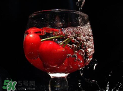 櫻桃酒能治痛風(fēng)嗎？櫻桃泡酒能治痛風(fēng)嗎？