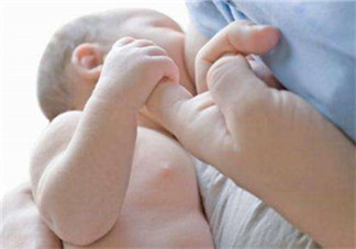正常母乳是什么顏色？什么顏色的母乳營養(yǎng)高？