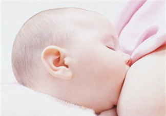 我的奶水發(fā)黃是怎么回事？ 哺乳期奶水發(fā)黃還可以喂奶嗎？
