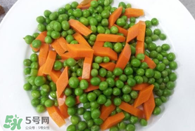 豌豆可以和胡蘿卜一起吃嗎？豌豆和胡蘿卜能一起吃嗎？