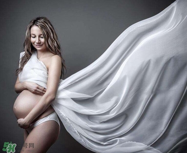 孕婦裝怎么選？孕婦裝怎么搭配好看？