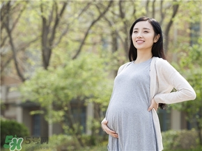 孕婦裝怎么選？孕婦裝怎么搭配好看？