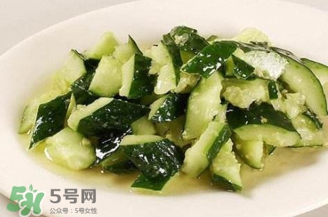 刀拍涼拌黃瓜怎么做？最簡(jiǎn)單的涼拌黃瓜