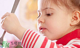 寶寶可以吃小龍蝦嗎？多大的寶寶可以吃小龍蝦呢？