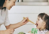 奶酪酸奶能給寶寶補(bǔ)鈣嗎？如何為寶寶選擇奶制品補(bǔ)鈣？