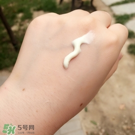 娜麗絲防曬霜和噴霧哪個(gè)好？娜麗絲防曬霜和噴霧對(duì)比