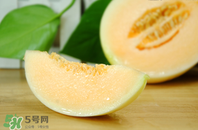香瓜和菠蘿能一起吃嗎？香瓜和菠蘿可以吃嗎？