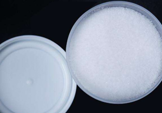 鹽水洗鼻用什么鹽？鹽水洗鼻可以用食鹽嗎？