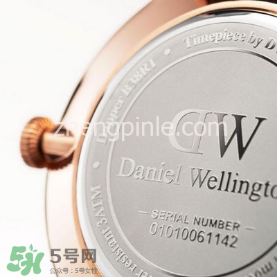 dw丹尼爾惠靈頓手表怎么調時間？dw手表怎么沒有日期