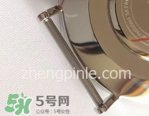 dw丹尼爾惠靈頓手表怎么調時間？dw手表怎么沒有日期