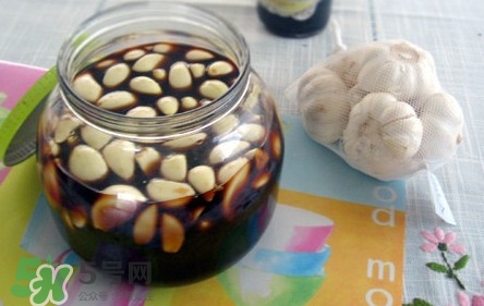 蒜頭泡醋有什么功效？蒜頭泡醋的功效和做法