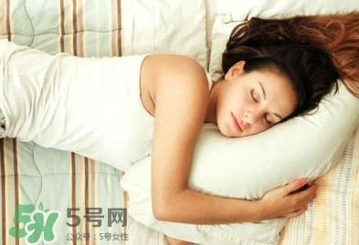 女人打鼾是什么原因？女人睡覺打鼾的原因