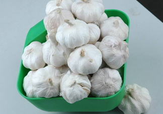 蒜頭泡醋有什么功效？蒜頭泡醋的功效和做法