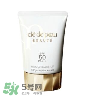 先涂防曬霜還是妝前乳？防曬霜和妝前乳使用順序
