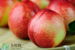 吃油桃需要削皮嗎？吃油桃剝皮吃還是不剝？