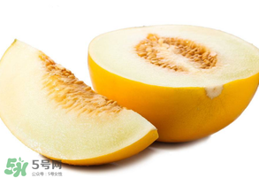 甜瓜和海鮮能一起吃嗎？吃海鮮能吃香瓜嗎？