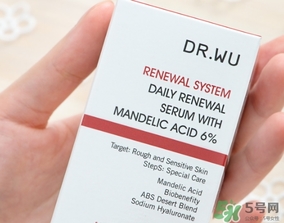 dr.wu杏仁酸18和6哪個好？dr.wu達(dá)爾夫杏仁酸18和6區(qū)別