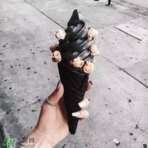 炭黑冰淇淋好吃嗎？炭黑冰淇淋哪里買(mǎi)？