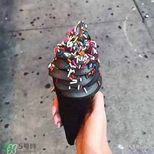 炭黑冰淇淋好吃嗎？炭黑冰淇淋哪里買(mǎi)？