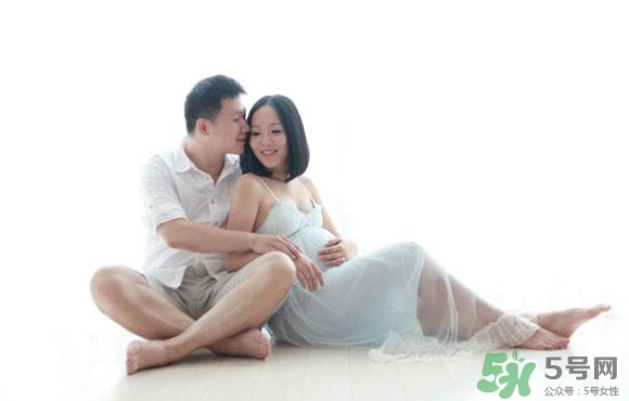 孕婦能抹護(hù)膚品嗎？孕婦能化妝嗎？