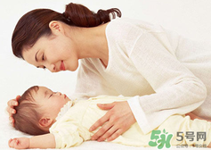 夏季做月子能開(kāi)空調(diào)嗎？夏季做月子可不可以吹空調(diào)呢？
