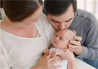 夏天坐月子可以吹風(fēng)扇嗎？夏天風(fēng)扇能不能給產(chǎn)婦用？