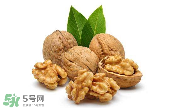 核桃仁怎么保存？核桃仁生吃好還是熟吃好？