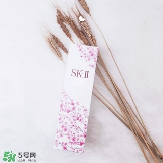 sk2櫻花版和普通版的區(qū)別 skii櫻花神仙水和普通版哪個(gè)貴？