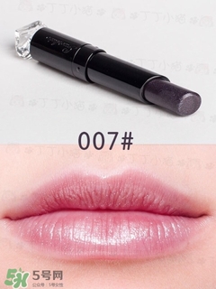嬌蘭小黑裙007值得入嗎？嬌蘭小黑裙007唇膏口紅怎么樣？