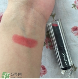 嬌蘭小黑裙003好看嗎？嬌蘭小黑裙唇膏003試色