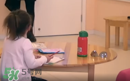 米雅的水杯是什么牌子？虎牌兒童水杯好用嗎？