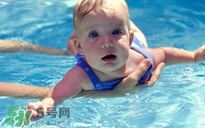寶寶游泳耳朵進(jìn)水了怎么辦？寶寶游泳如何避免耳朵進(jìn)水？