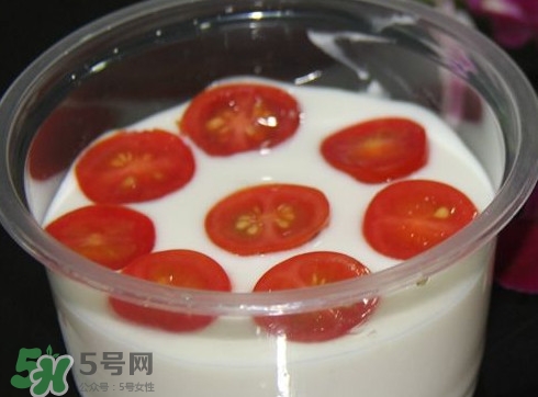 西紅柿能和酸奶一起吃嗎？酸奶可以和西紅柿一起吃嗎