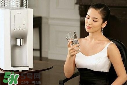 30天不喝飲料，妹子的對(duì)比照令人震驚 喝白開水的好處